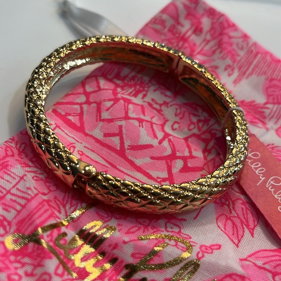 LILLY PULITZER SEA FAN CRYSTAL ENCRUSTED GOLD BANGLE BRAND NEW - Picture 4 of 8